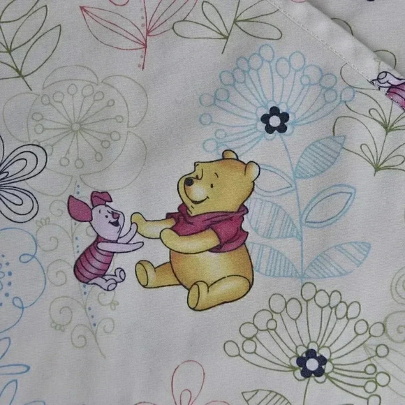 Disney Scrub  Top Winnie the Pooh Bear Piglet Medical Cream Size XL - Picture 9 of 14
